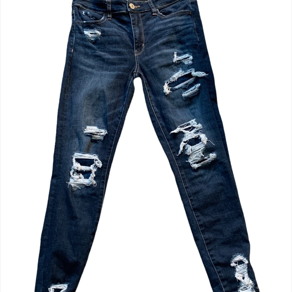 AMERICAN EAGLE RIPPED JEANS